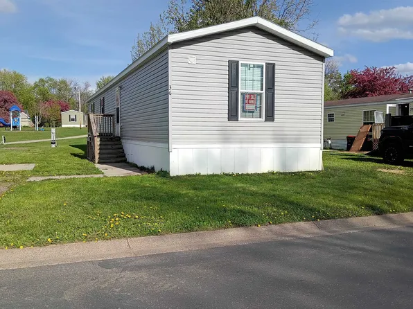 1 Shannon Dr #38, Hastings, MN 55033