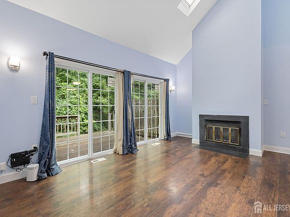 4th image of 1609 Mulberry Ct