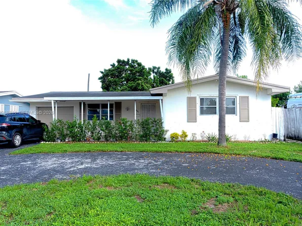8481 NW 11th St, Pembroke Pines, FL 33024