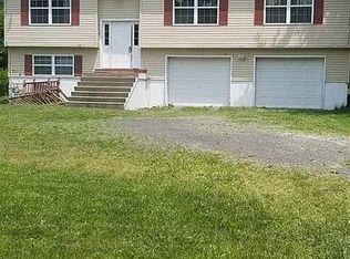 105 Everson Ln, Kingston, NY 12401