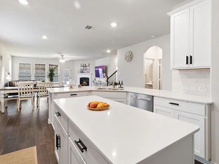2919 Jasper Trl — Photo 9