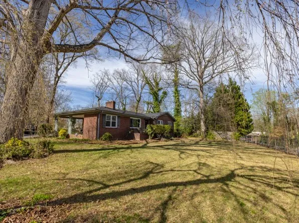 3507 Edwards Rd, Taylors, SC 29687