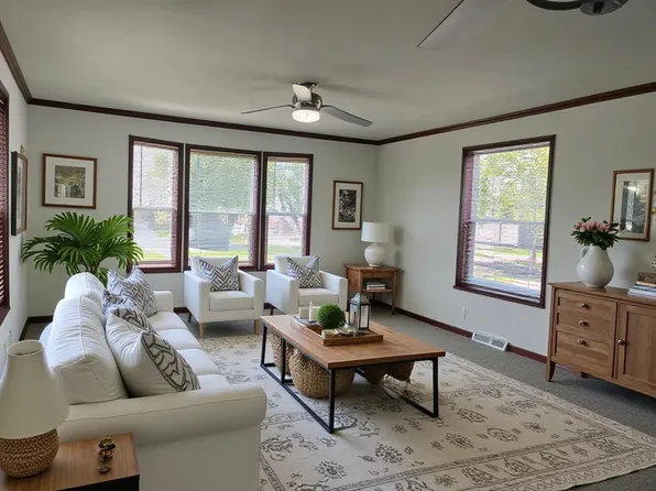 2431 SE Four Seasons Dr, Ankeny, IA 50021