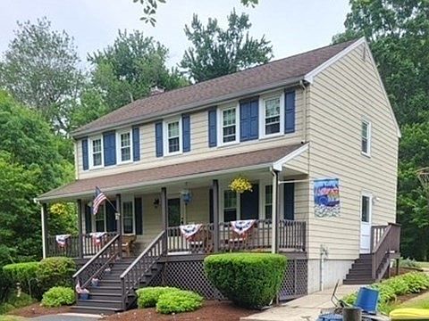 1st image of 18 Macrae Dr