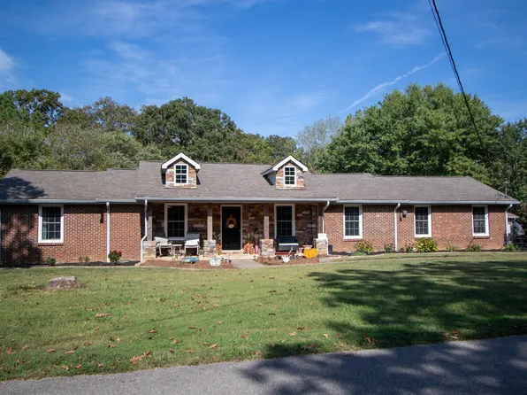 253 Woodlands Dr, Kingston Springs, TN 37082