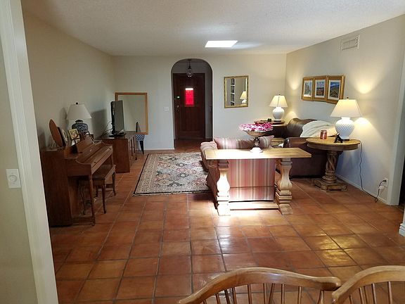 4th image of 2043 E Cairo Dr