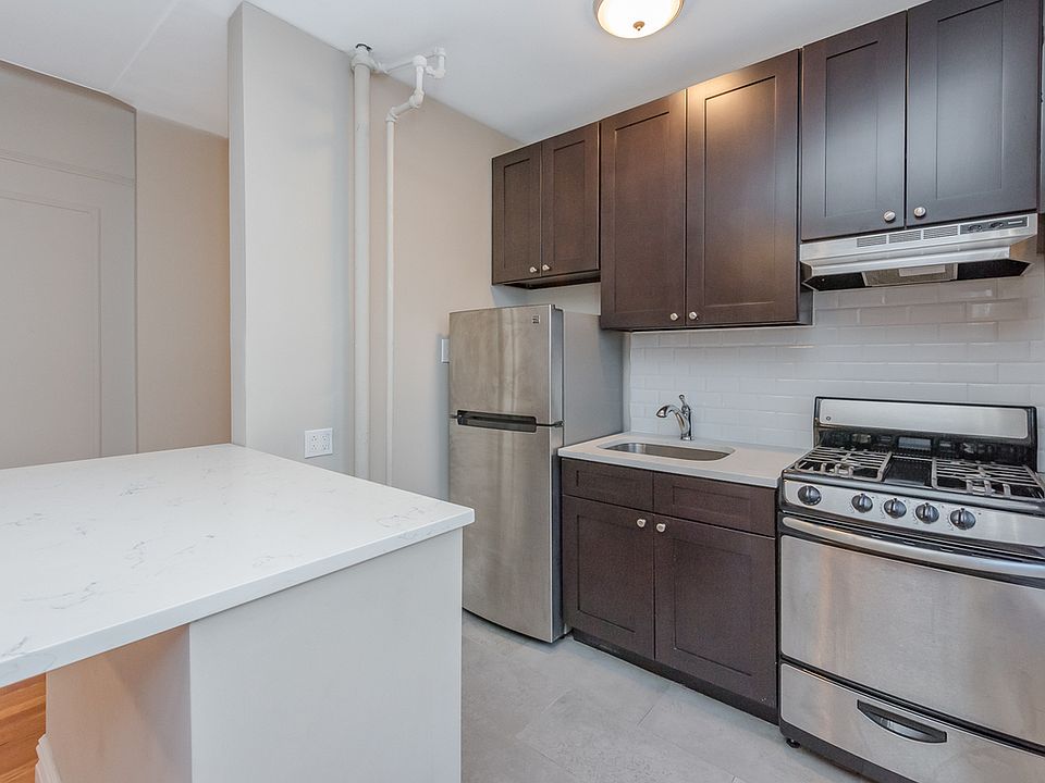 1st image of 25-98 36th St #6GG