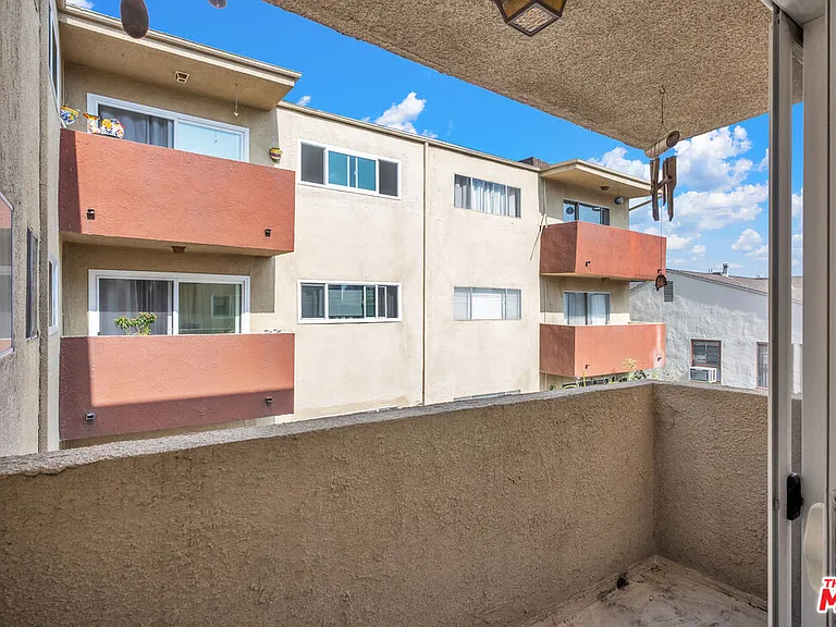 620 N Kenwood St #209 — Photo 27