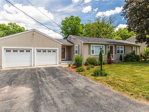 2nd image of 23 Lakeside Dr