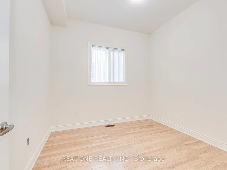 134 Goodwin Cres — Photo 19