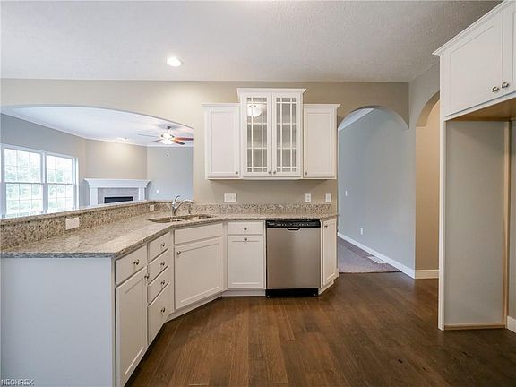 4th image of 15139 Woodsong Dr