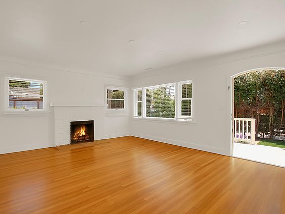 2nd image of 925 E Yanonali St