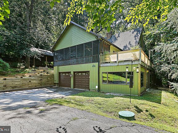 3rd image of 8300 Plum Creek Dr