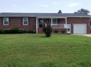 301 Pleasant Dr, Hopewell, VA 23860