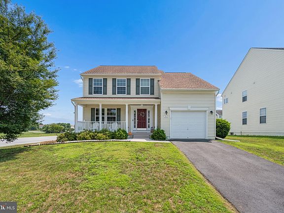 3rd image of 262 Hughs Rd