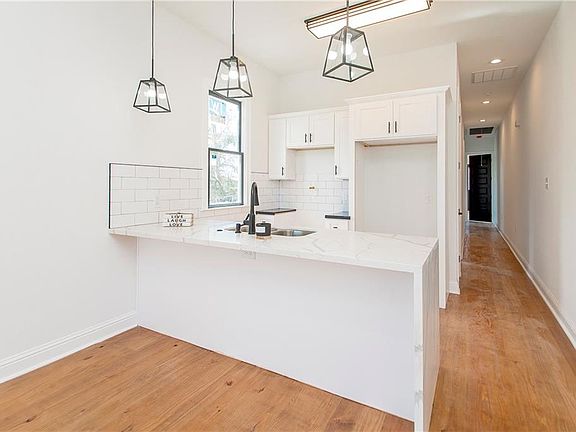 5th image of 1736-38 Louisa St