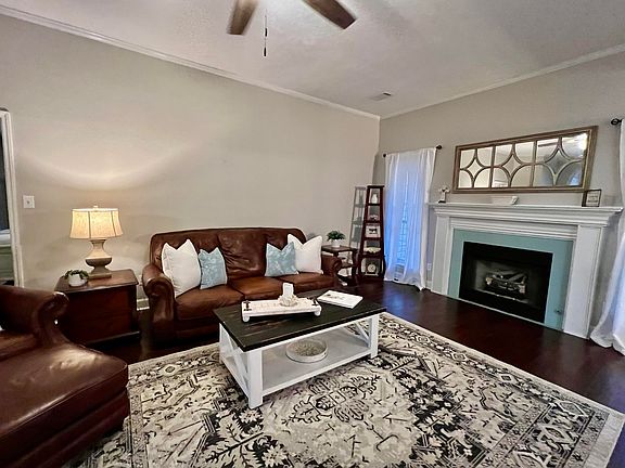 4th image of 4222 Deerwood Lane