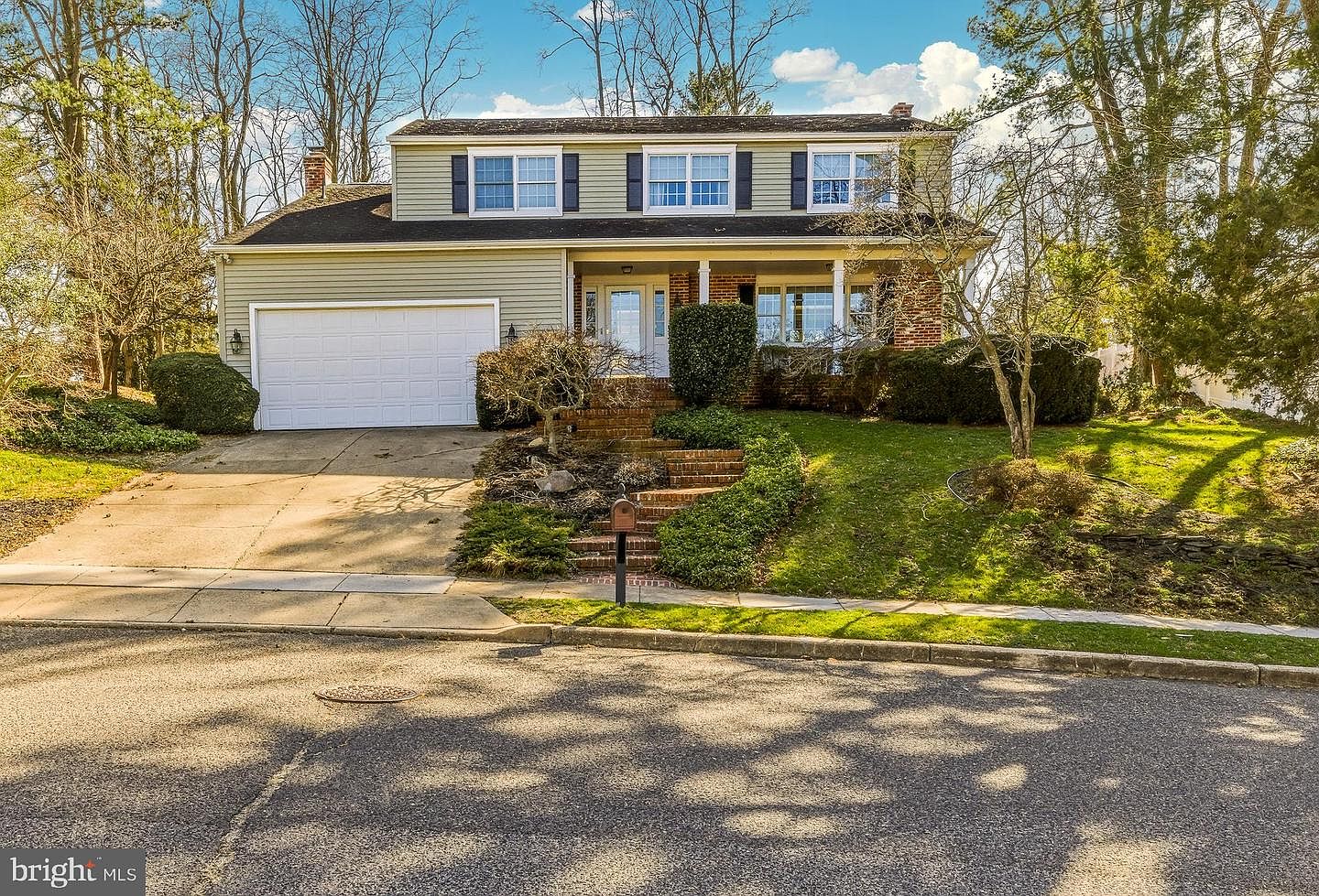 32 Norwich Dr