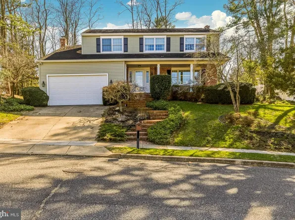 32 Norwich Dr, Sewell, NJ 08080