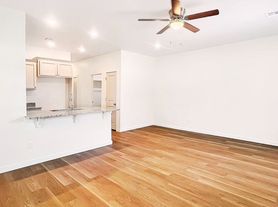 410 NW Arlington Ave