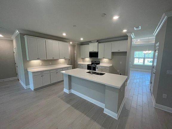 4th image of 143 Lake Vista Ct