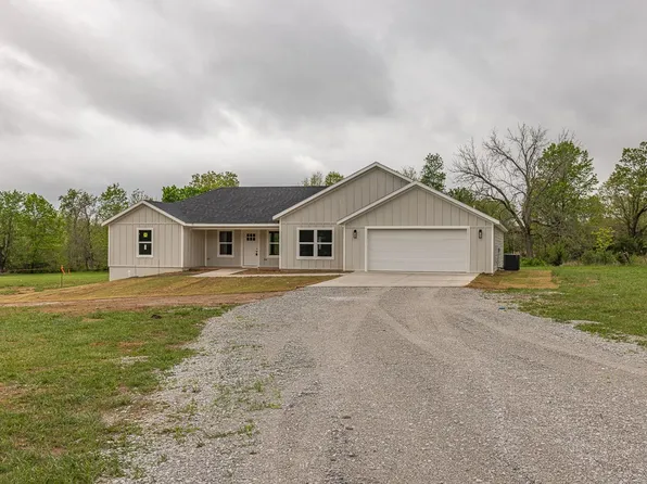 469 Madison County Rd #1536, Huntsville, AR 72740