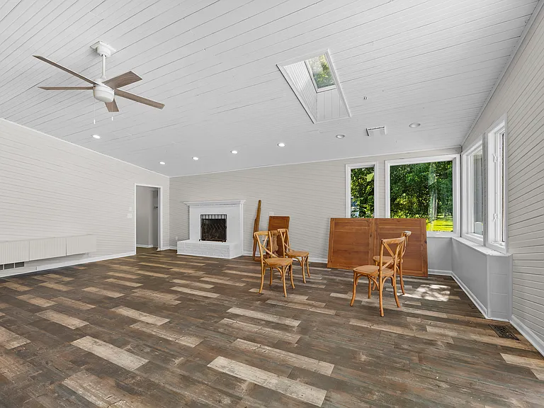 13404 Sequoia Ln N — Photo 35