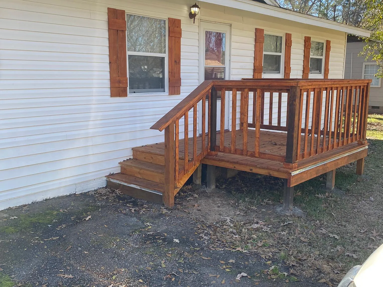 3 bed, 720 sqft, $1,600 — Photo 2