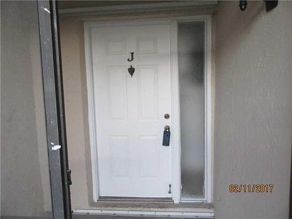 2nd image of 905 N Franklin Ave APT J