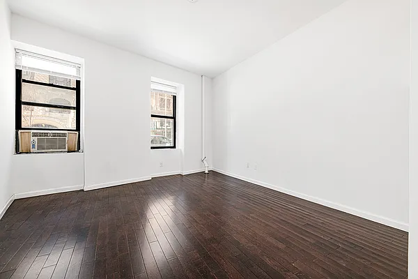 Rented by REAL New York | media 7