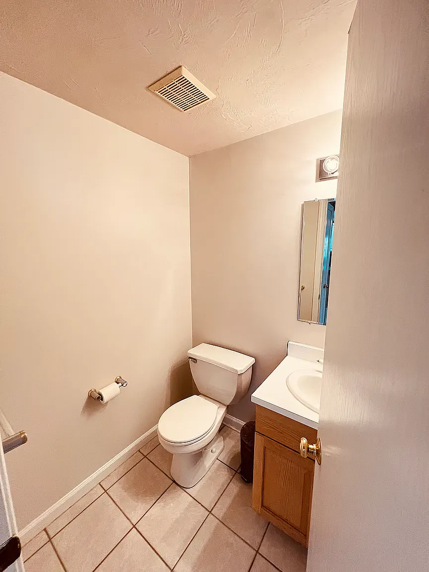 2 bed, 1754 sqft, $3,300 — Photo 4