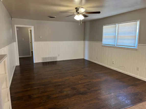 2019 52nd St, Lubbock, TX 79412