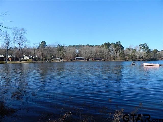 1st image of 104 Lakewood Dr