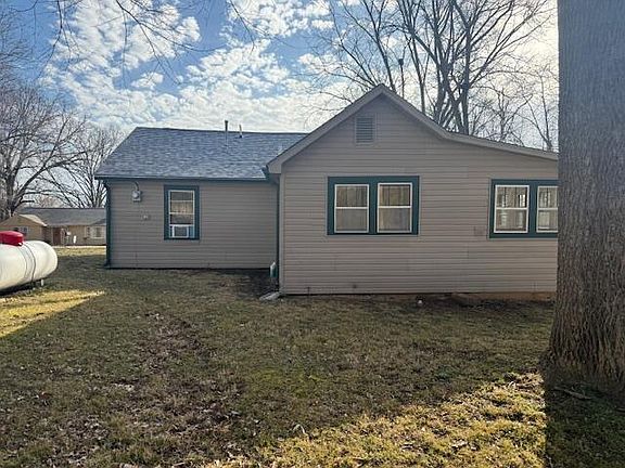 4th image of 223 N Utah Avenue