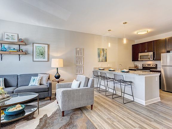 Open Concept 2 Bedroom Apartment