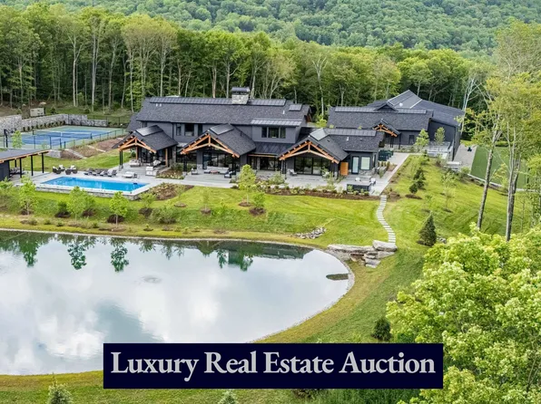 1084 Wade Pasture Road, Stowe, VT 05672-5259