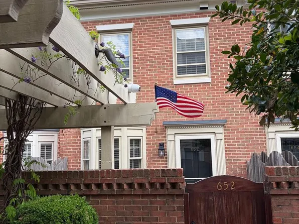 652 S Columbus St, Alexandria, VA 22314