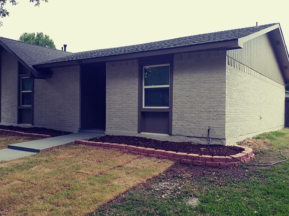 2nd image of 4008 Rainier Rd