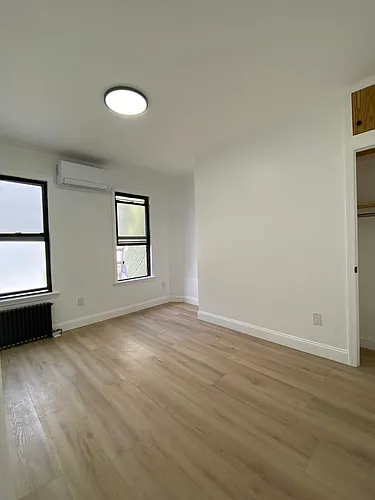 855 Wyckoff Ave Photo 1