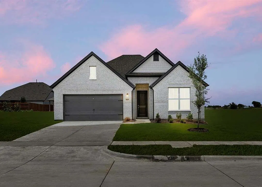 4 bed, 2264 sqft, $2,850 — Photo 1