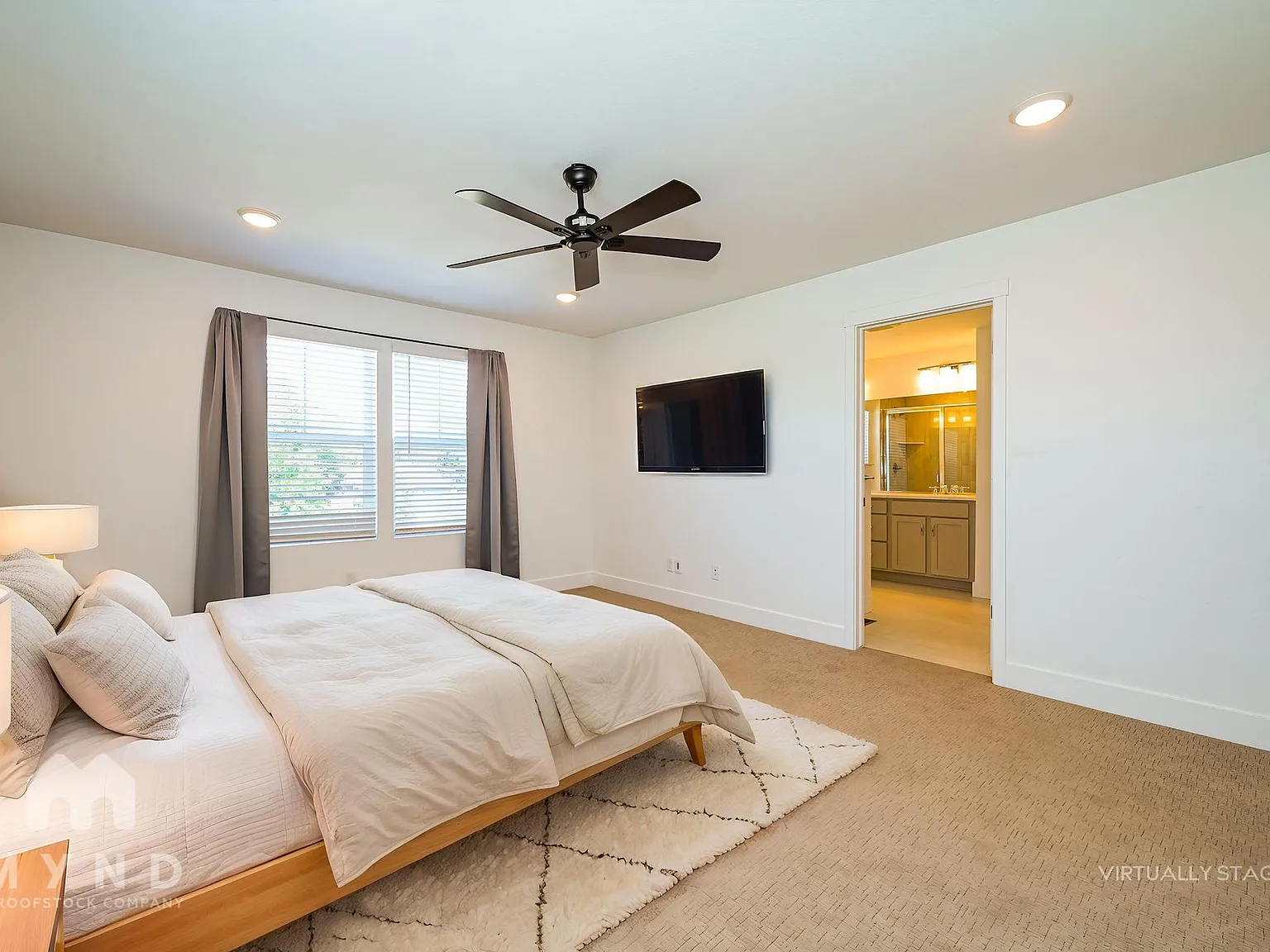 3 bed, 2.5 bath, 2552 sqft, $3,225 — Photo 4