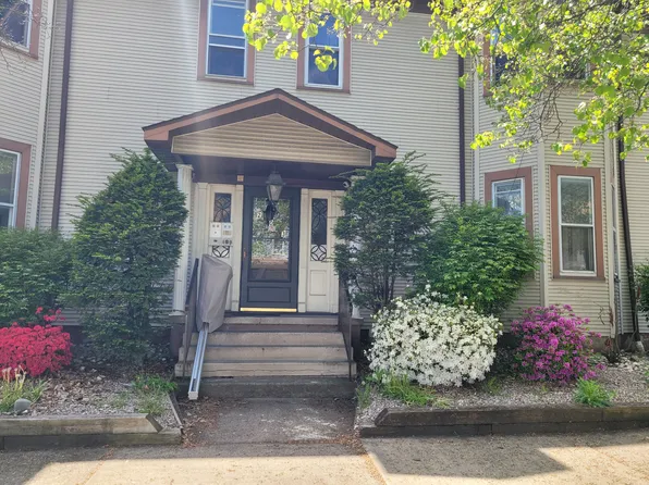 203 Delaware Ave APT 4, Pittston, PA 18643