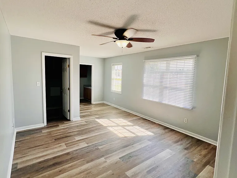 105 Foxtrail Dr — Photo 9