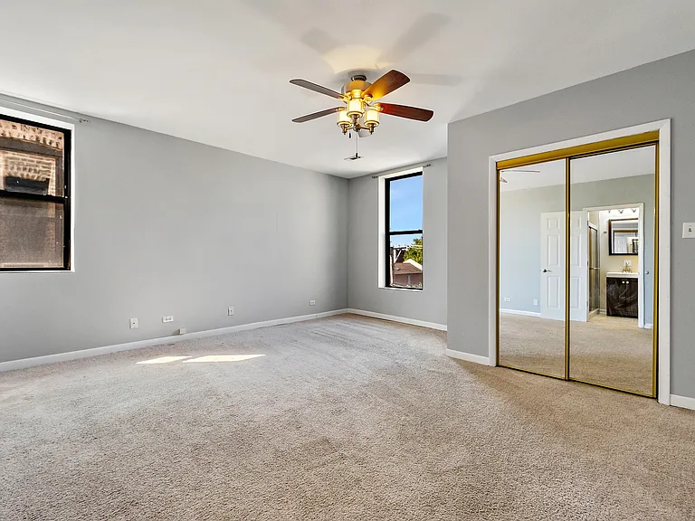 4144 S King Dr #11M — Photo 6