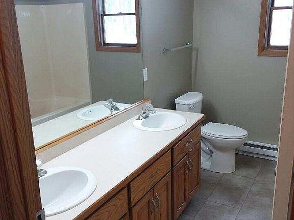 3rd image of 1274 Circle Pine Dr #1
