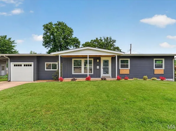 245 Humes Ln, Florissant, MO 63031