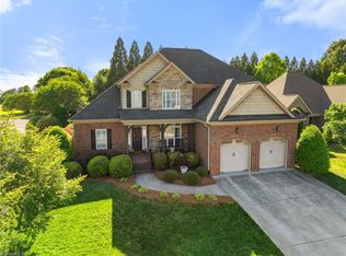 4391 Barrington Oaks Ct, Clemmons, NC 27012