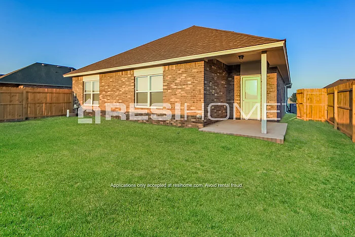 8201 Lakeside Dr — Photo 14