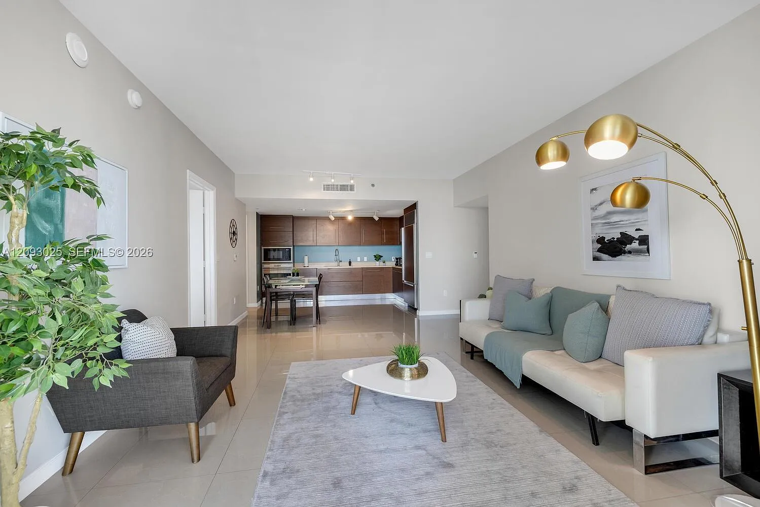 Icon Brickell Condo — Photo 3