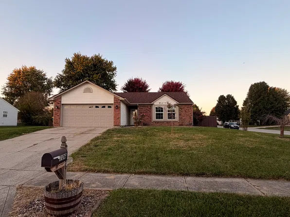 106 Winterberry Ln, Mooresville, IN 46158